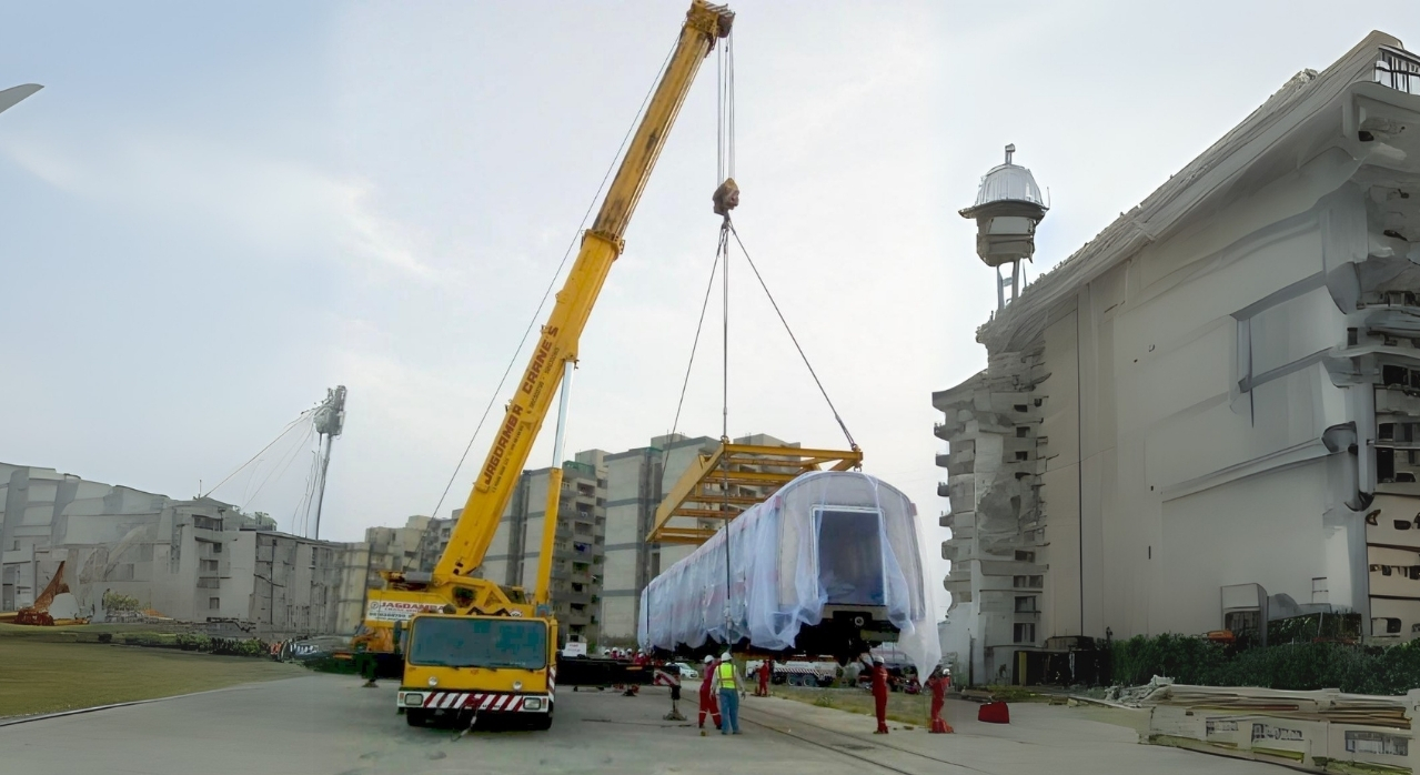 crane hire karol bagh